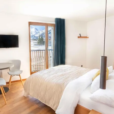 Longhin - Self Check In Bed and Breakfast Maloja