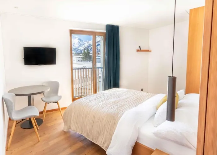 Longhin - Self Check In Bed and breakfast Maloja