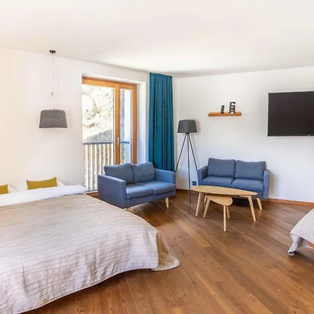 Bed and Breakfast Longhin - Self Check In Maloja