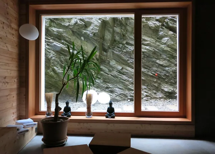 Longhin - Self Check In Maloja