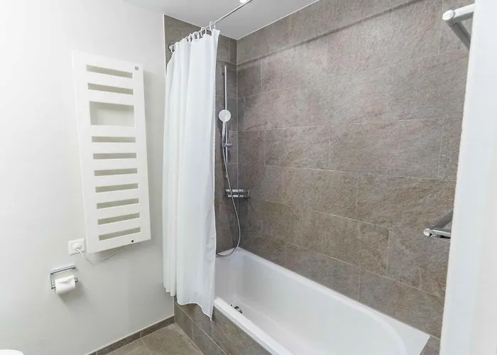 Nocleg ze śniadaniem Longhin - Self Check In